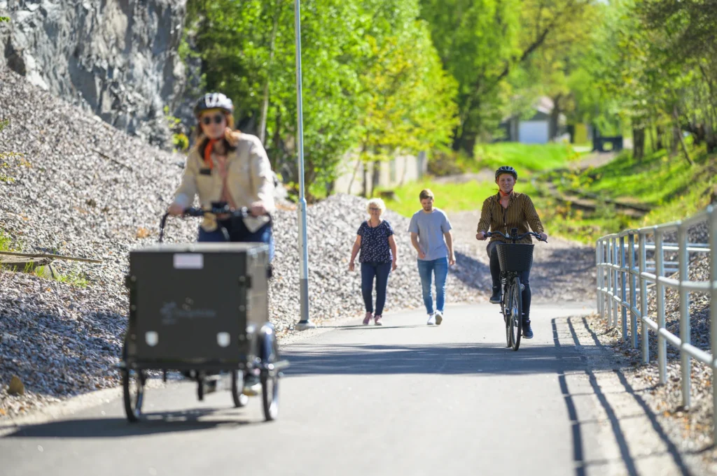 cyklister på cykelbana