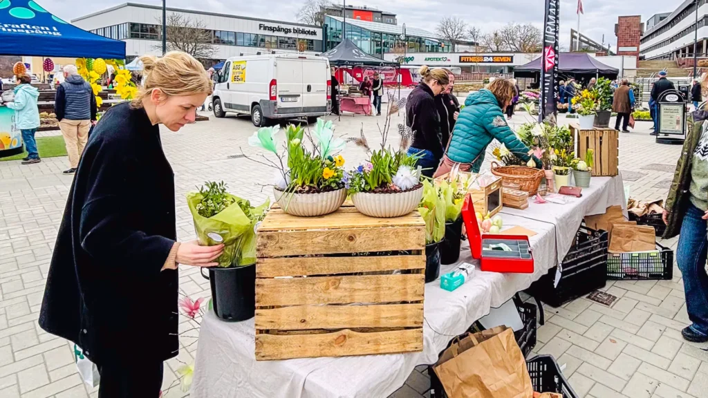 Påskhandel på torget i Finspång